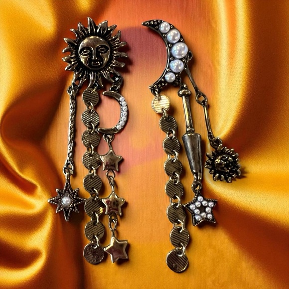 Boho Celestial Charm Earrings - Bronze and Faux Pearls Bohemian Boho Celestial - Picture 6 of 17